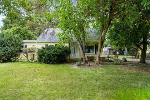 4282 Woodworth Avenue, Holt, MI 48842