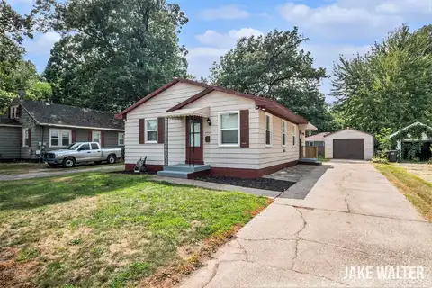 4901 Walton Avenue SW, Wyoming, MI 49548