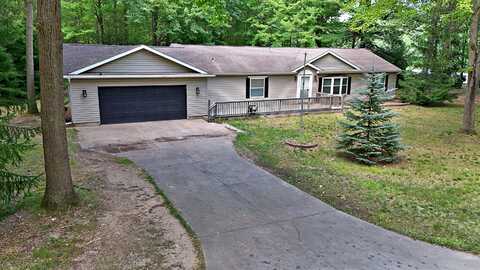 8800 Longview Drive, Canadian Lakes, MI 49346
