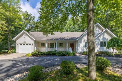 11096 Rambling Way, Canadian Lakes, MI 49346
