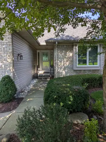410 Oak Arbor Drive, Rochester, MI 48306