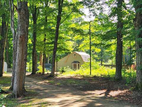1120 N Meadowbrook Road, White Cloud, MI 49349