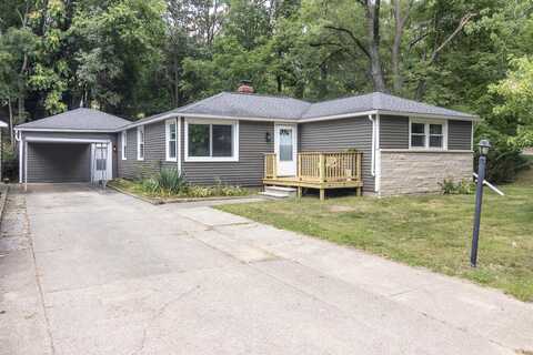 2306 Benton Avenue, Kalamazoo, MI 49008