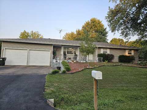 1504 S Tyler Avenue, Aurora, MO 65605