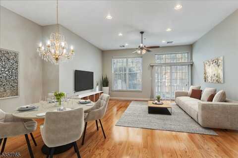 1302 Four Seasons Dr, Wayne, NJ 07470