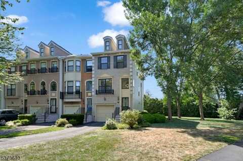485 Hartford Dr, Nutley, NJ 07110