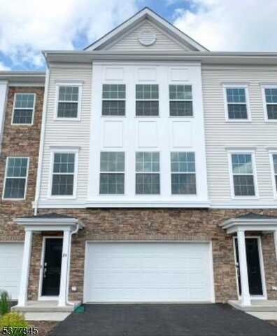 24 Colgate Dr, Morris, NJ 07960