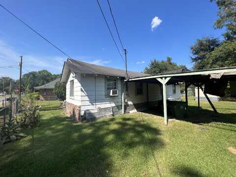 1104 Richard Collins, Hattiesburg, MS 39401