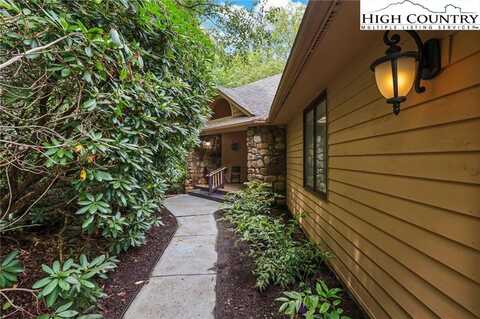 233 Dugger Drive, Banner Elk, NC 28604