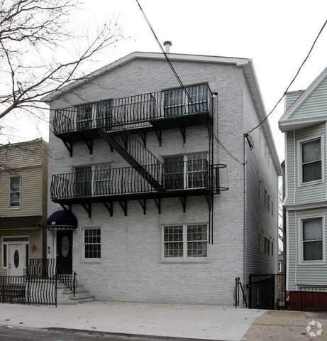 19 VAN WAGENEN AVE, JC, Journal Square, NJ 07306