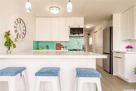 2211 Ala Wai Boulevard, Honolulu, HI 96815