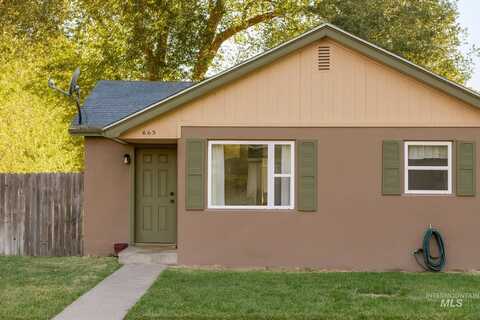 865 N 8th East, Mountain Home, ID 83647