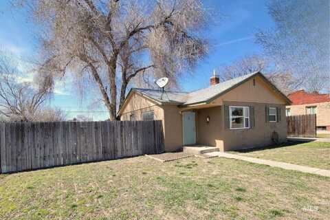 865 N 8th East, Mountain Home, ID 83647