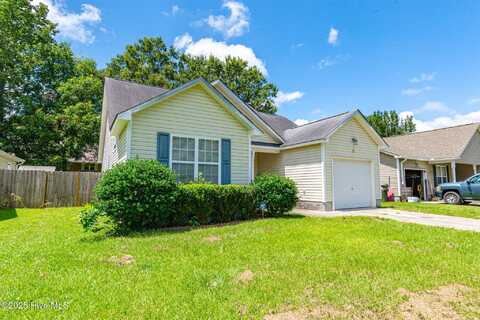 606 Mattocks Avenue, Maysville, NC 28555
