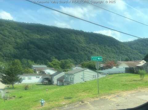 123 Lincoln Avenue, Cedar Grove, WV 25015