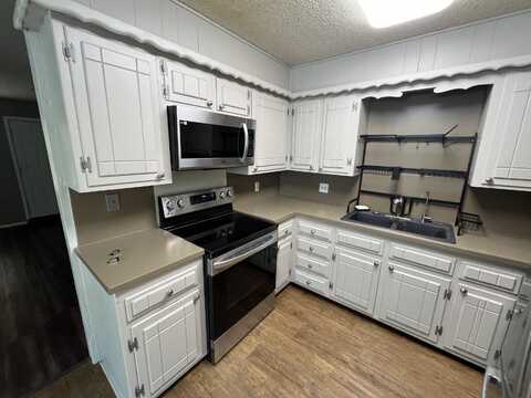 5506 12th Street, Lubbock, TX 79416