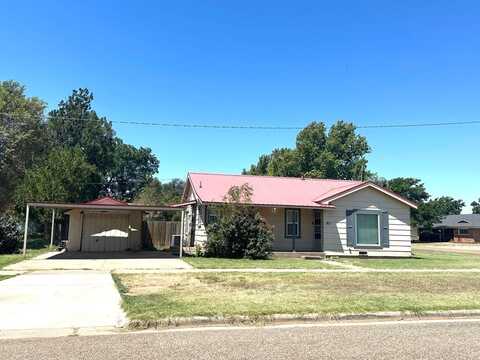 811 Ave H, Hale Center, TX 79041