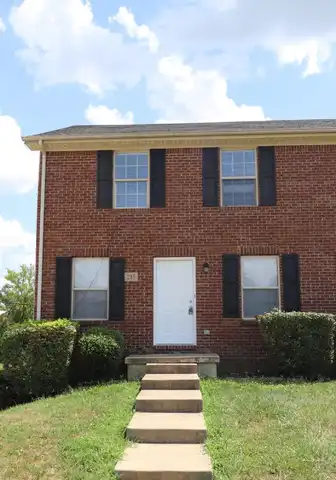 215 Elkchester Circle, Nicholasville, KY 40356