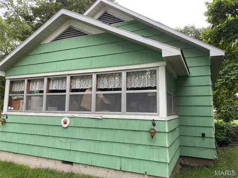 328 S Vincent Street, Salem, IL 62881