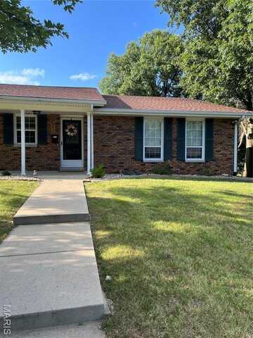512 E Mary Drive, Troy, IL 62294