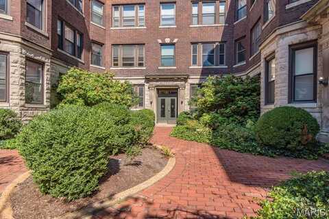 377 N Taylor Avenue, Saint Louis, MO 63108