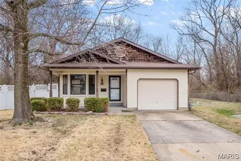 701 OAK HOLLOW Court, O'Fallon, IL 62269
