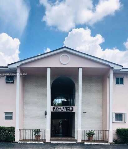 1431 S 14th Ave, Hollywood, FL 33020