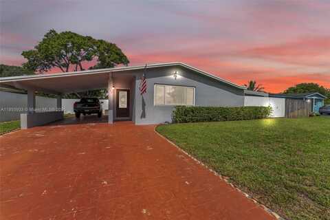 330 N 65th Ter, Hollywood, FL 33024