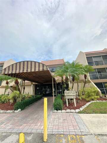 240 Lakeview Dr, Weston, FL 33326