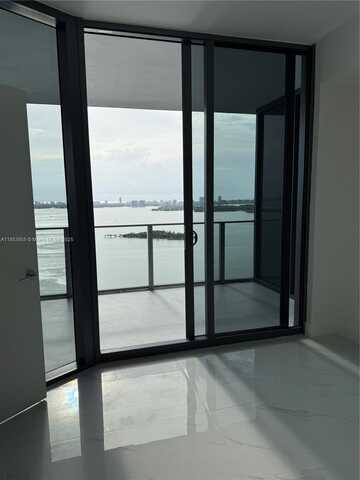 700 NE 24th St, Miami, FL 33137