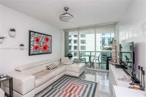 218 SE 14th St, Miami, FL 33131