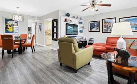 251 SW 132nd Way, Pembroke Pines, FL 33027