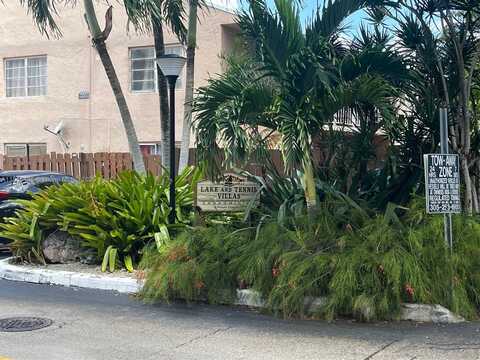 8420 SW 154th Cir Ct, Miami, FL 33193