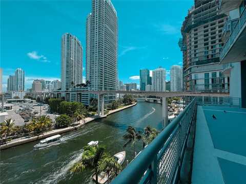 690 SW 1st Ct, Miami, FL 33130