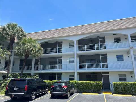 501 Blue Heron Dr, Hallandale Beach, FL 33009