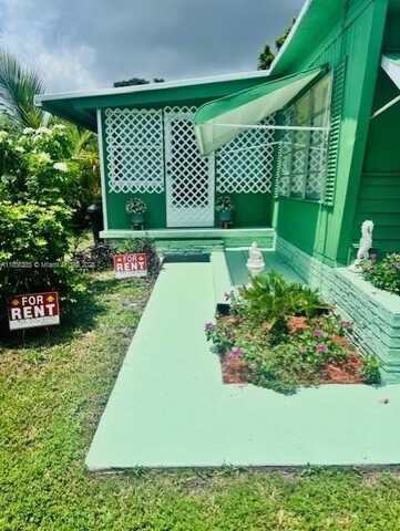 5251 SW 29th St, Davie, FL 33314