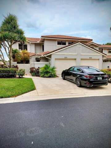 551 Prestwick Cir, Palm Beach Gardens, FL 33418