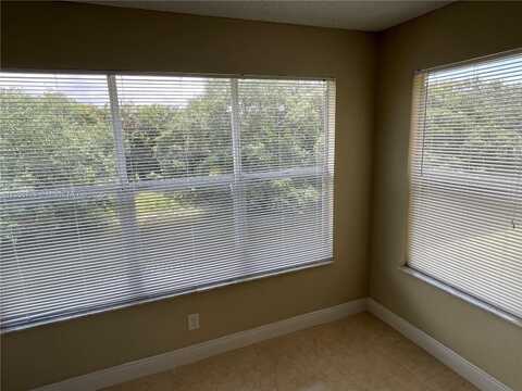 595 Vista Isles Dr, Sunrise, FL 33325