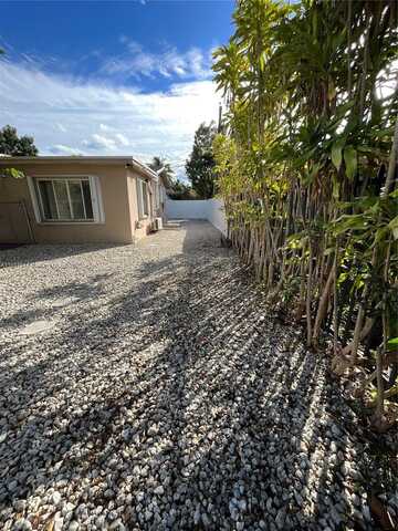 1064 NW 103rd St, Miami, FL 33150