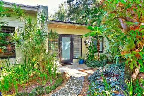 2035 Tigertail Ave, Coconut Grove, FL 33133