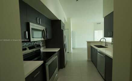 729 NW 2nd St, Miami, FL 33128