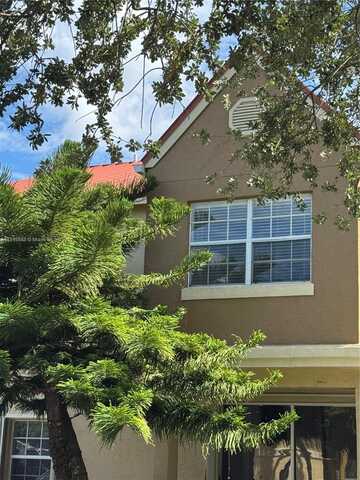 18346 NW 68th Ave, Hialeah, FL 33015