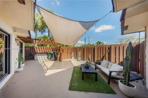 12006 SW 9th Mnr, Davie, FL 33325