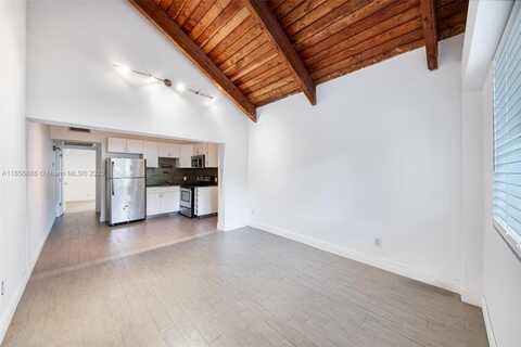 1050 NE 129th St, North Miami, FL 33161