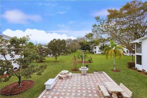 198 Tilford J, Deerfield Beach, FL 33442