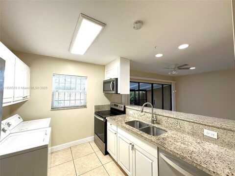 6731 Kingsmoor Way, Miami Lakes, FL 33014