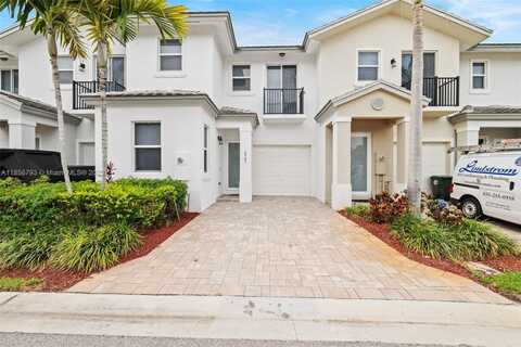 6907 Pines Cir, Coconut Creek, FL 33073