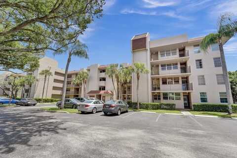 9520 Seagrape Dr, Davie, FL 33324