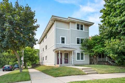 3101 N Newhall St, Milwaukee, WI 53211