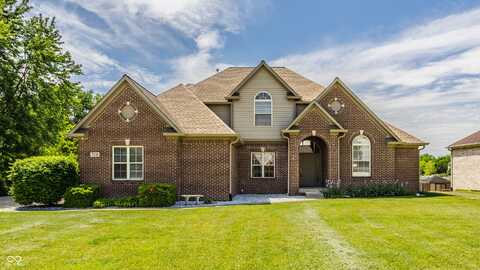 719 E New Road, Greenfield, IN 46140